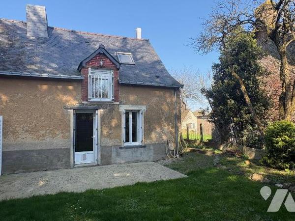 Idéal pour un premier achat.

A moins de 10 minutes de châteaubriant.
Dans un hameau,  à que...