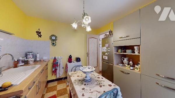 Aix-les-Bains – Centre-ville – Grand T3 avec balcons, terrasse, cave