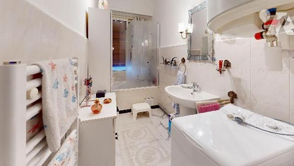 Aix-les-Bains – Centre-ville – Grand T3 avec balcons, terrasse, cave