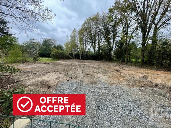 TERRAIN - 851M² - VIABILISE - MENARDAIS