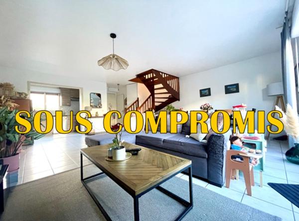Maison CONFLANS STE HONORINE - 5 pièce(s) - 84 m2 349 000 € **  - Référence  7494