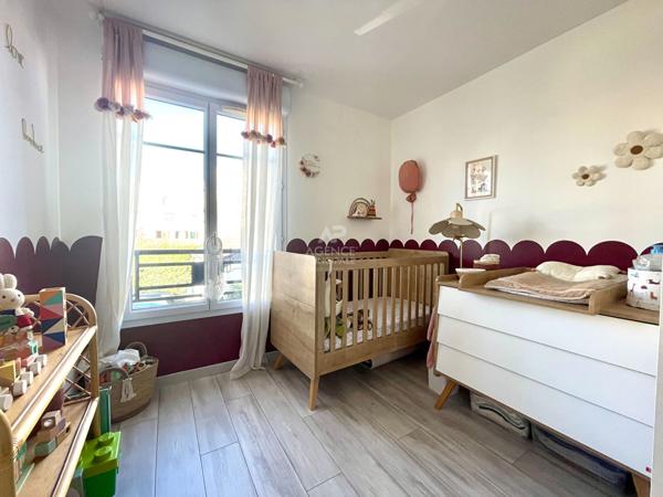 Maison CONFLANS STE HONORINE - 5 pièce(s) - 84 m2 349 000 € **  - Référence  7494