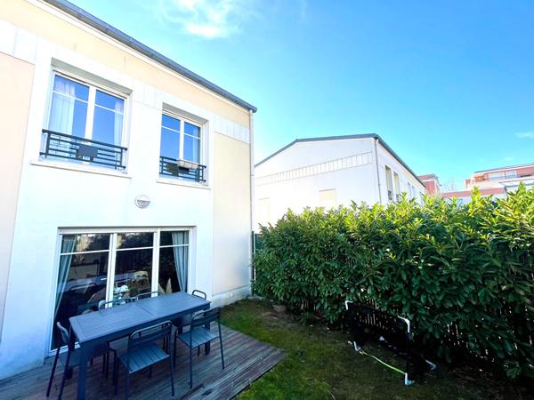 Maison CONFLANS STE HONORINE - 5 pièce(s) - 84 m2 349 000 € **  - Référence  7494