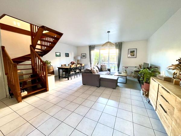 Maison CONFLANS STE HONORINE - 5 pièce(s) - 84 m2 349 000 € **  - Référence  7494