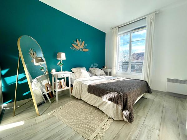 Maison CONFLANS STE HONORINE - 5 pièce(s) - 84 m2 349 000 € **  - Référence  7494