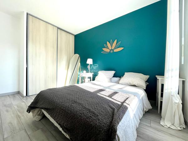 Maison CONFLANS STE HONORINE - 5 pièce(s) - 84 m2 349 000 € **  - Référence  7494