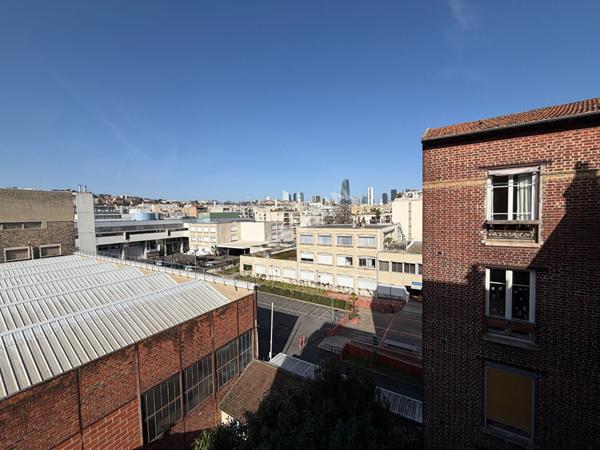 Appartement Suresnes 2 pièces de 44 m² avec cave