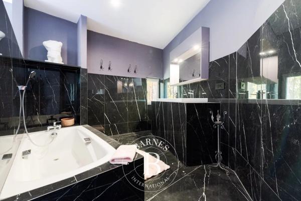 Pignans, Hôtel particulier 9 Chambres -  500 m² à vendre