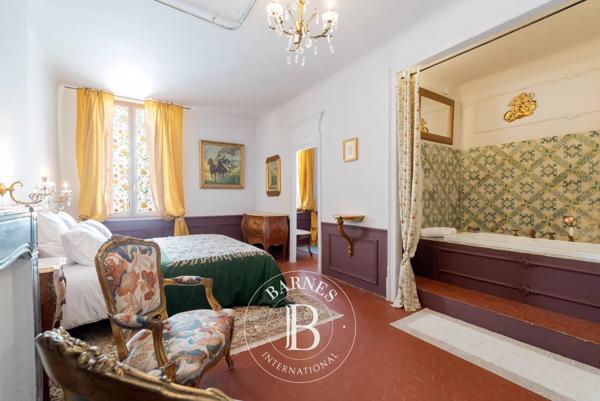 Pignans, Hôtel particulier 9 Chambres -  500 m² à vendre