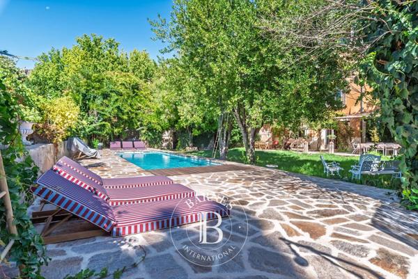 Pignans, Hôtel particulier 9 Chambres -  500 m² à vendre