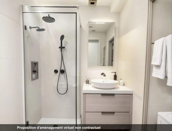 Appartement à vendre 1 pièces avec jardin et garage BRON (69)