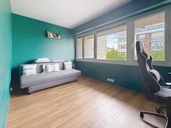 Appartement familial de 88 m²  avec sa vue exceptionnelle en plein coeur du parc des Coudrays