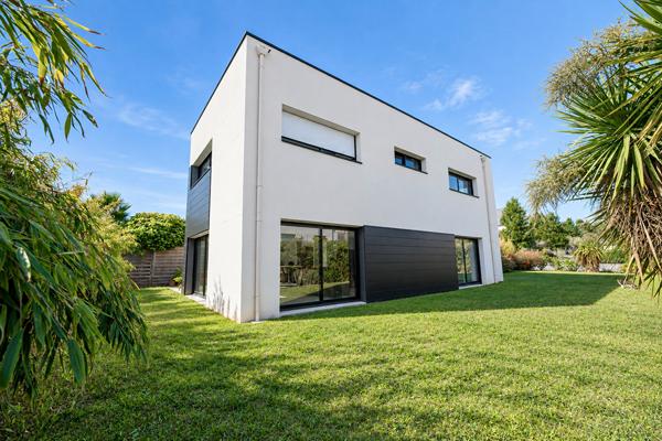 A Vendre Maison Melesse 7 pièces, 210m² habitables, 5 chambres dont une suite parentale au rez-de-chaussée, terrain 539m²