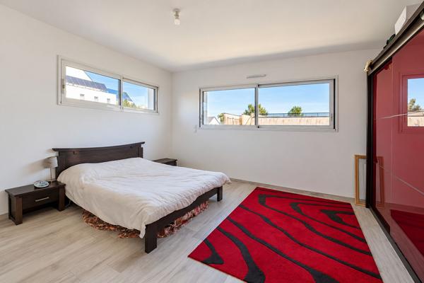 A Vendre Maison Melesse 7 pièces, 210m² habitables, 5 chambres dont une suite parentale au rez-de-chaussée, terrain 539m²