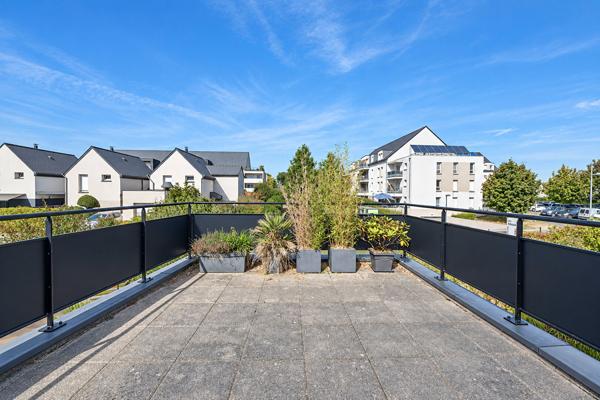 A Vendre Maison Melesse 7 pièces, 210m² habitables, 5 chambres dont une suite parentale au rez-de-chaussée, terrain 539m²