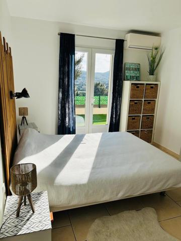 Maison à BORMES-LES-MIMOSAS, 83230 - 5 pièces 145m²