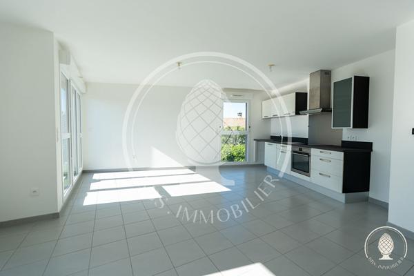 Appartement T3 à Aytré avec terrasse et stationnement , Aytre