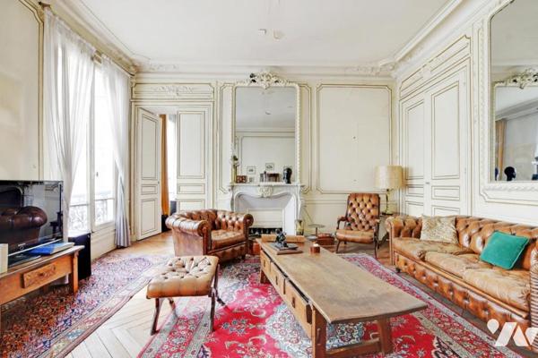 Appartement familial au calme, Rue des Martyrs.