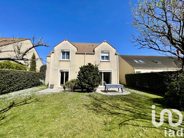 Maison traditionnelle 6 pièces de 141 m² à Soisy-sur-Seine (91450)