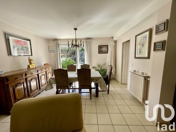 Maison traditionnelle 6 pièces de 141 m² à Soisy-sur-Seine (91450)