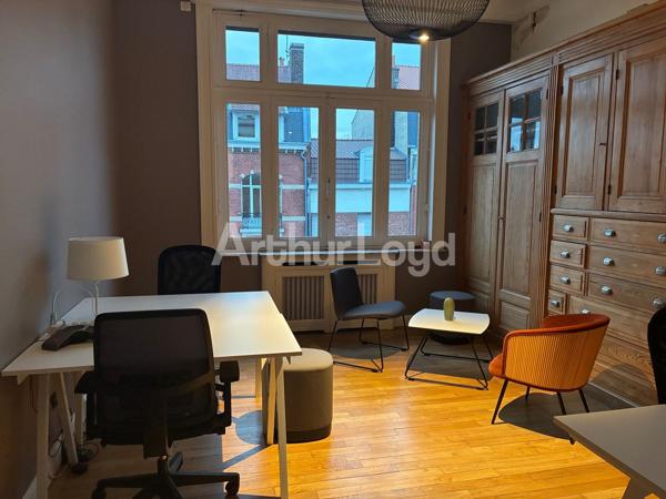 Maison de maître à vendre à Roubaix bureaux et jardin arboré exceptionnel