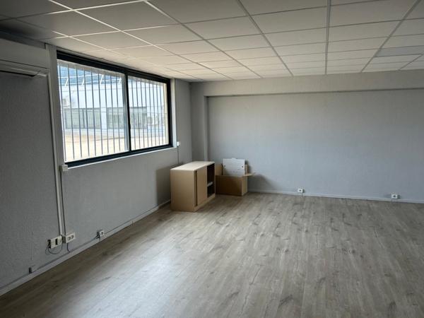 Bureaux lumineux à vendre ou à louer - ZA Les Paluds - Aubagne