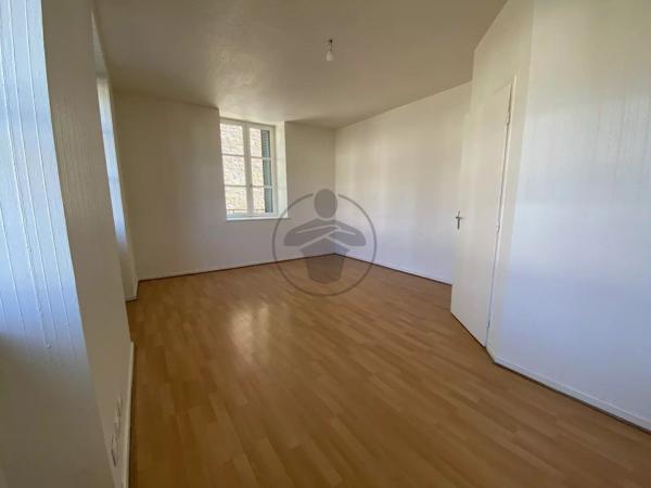 Location                                                      Appartement
                        
                     3 pièces                      70 m2                     à Baume-les-Dames