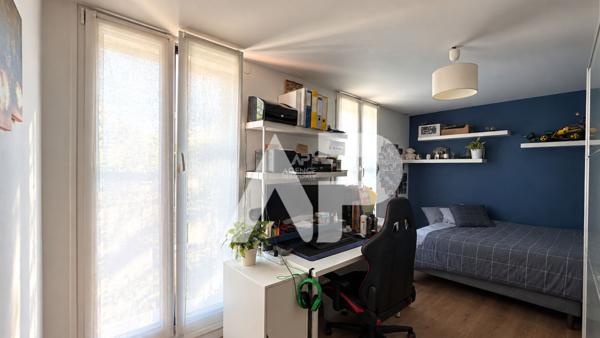 CHAVILLE - Rive Gauche - Maison récente avec 3/4 chambres 698 000 € **  - Référence  757-C