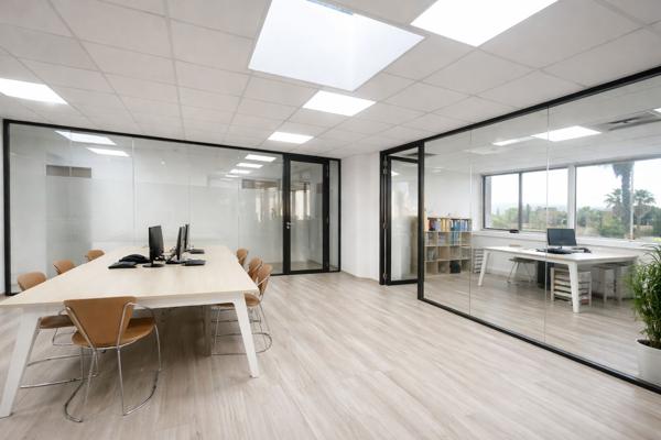 Bureau à vendre à Nîmes avec accessibilité PMR et partie déjà louée