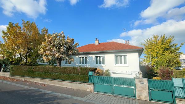 SAINT APOLLINAIRE – Maison 3 chambres avec sous-sol et jardin au calme