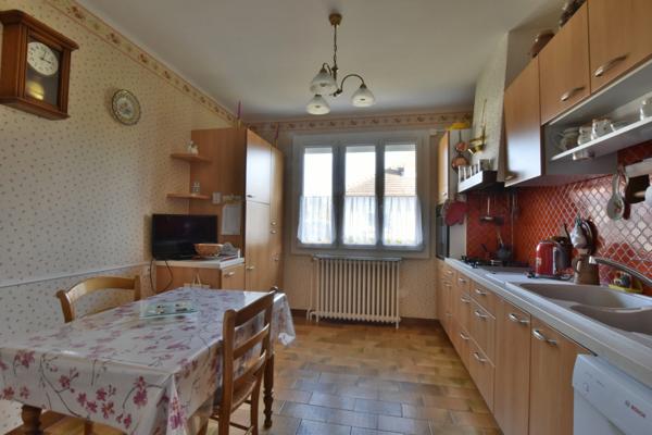 SAINT APOLLINAIRE – Maison 3 chambres avec sous-sol et jardin au calme