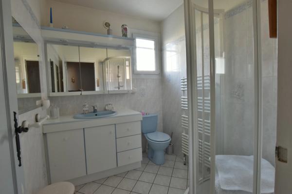 SAINT APOLLINAIRE – Maison 3 chambres avec sous-sol et jardin au calme