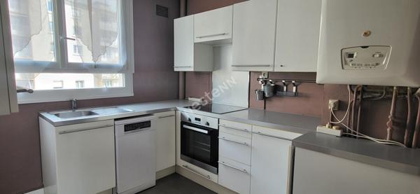 Nantes Hippodrome proche vallée du Cens : En vente ! T3 exposé balcon Sud, 2 chambres, ascenseur, cave et parking s/sol.