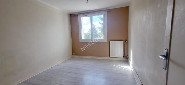 Nantes Hippodrome proche vallée du Cens : En vente ! T3 exposé balcon Sud, 2 chambres, ascenseur, cave et parking s/sol.