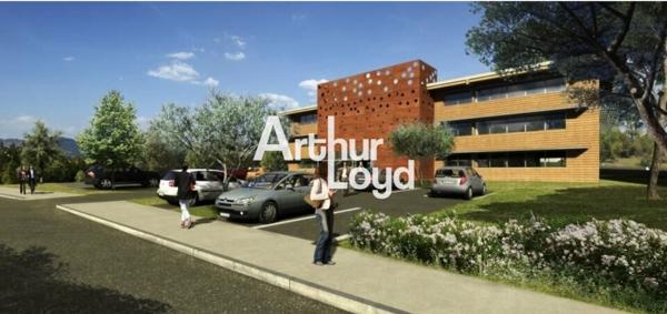 Bureaux à louer 82 m² environ - Fréjus - Proximité Autoroute