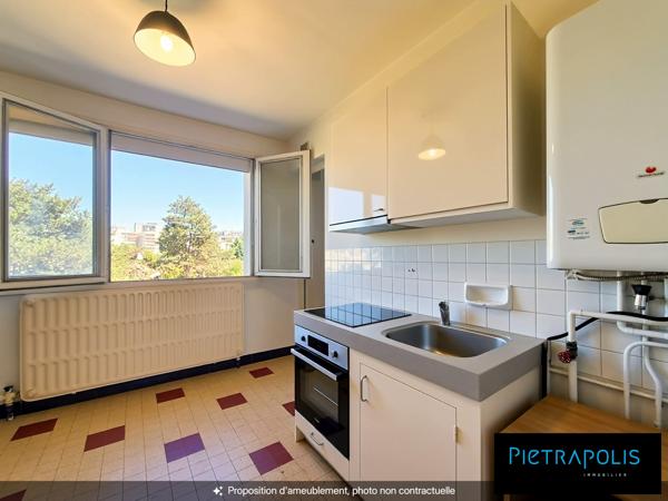 T4 de 82m2 - traversant - balcon - 3ème étage - stationnement privatif