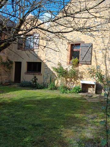 Maison à vendre à Fresnay-sur-Sarthe dans la Sarthe (72130), ref : MA364