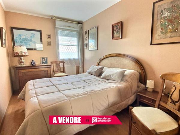 PLEIN CENTRE - TOUT A PIEDS -