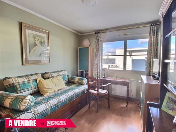 PLEIN CENTRE - TOUT A PIEDS -