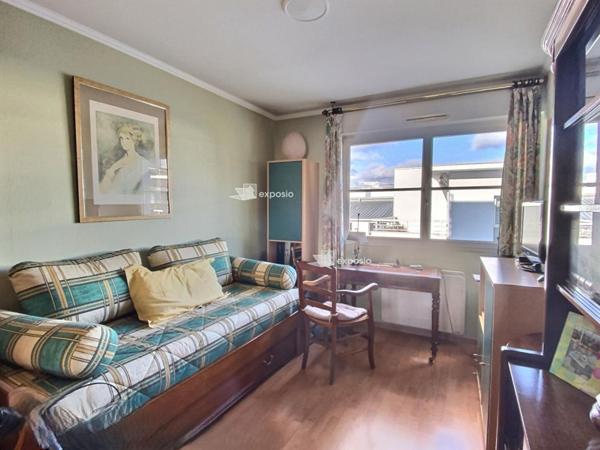 PLEIN CENTRE - TOUT A PIEDS -