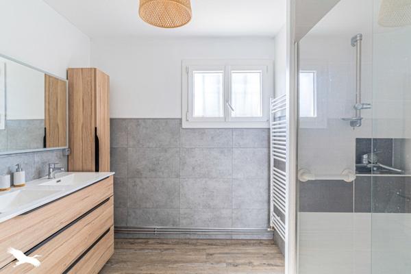 Maison 349 900 € Léognan 4 p 93 m² DPE E