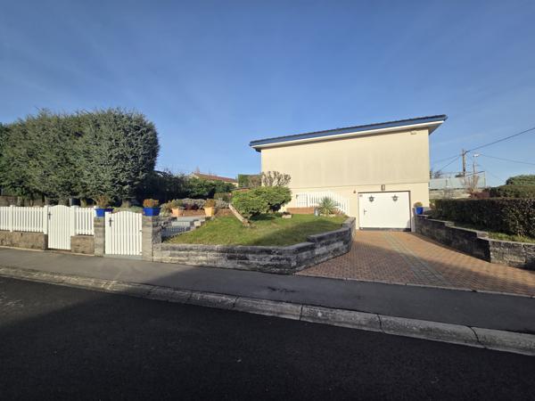 Bouzonville (57320) Maison 5 pièces sur sous-sol complet