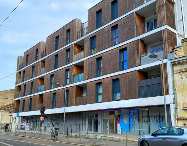 Bordeaux Chartrons T3 61 m2 avec loggia et place de parking