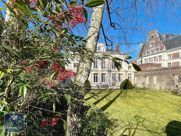 Demeure à vendre 10 pièces 390.81m²