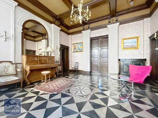 Demeure à vendre 10 pièces 390.81m²