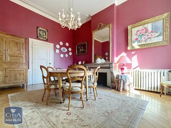 Demeure à vendre 10 pièces 390.81m²