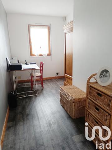 Maison traditionnelle 6 pièces de 165 m² à Plaintel (22940)