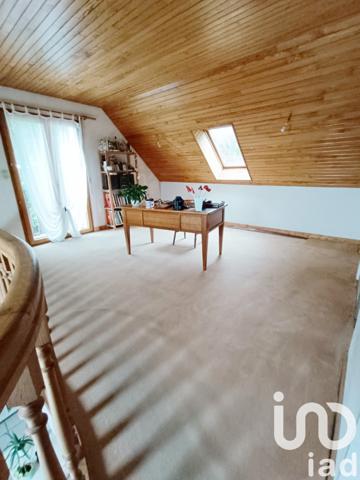 Maison traditionnelle 6 pièces de 165 m² à Plaintel (22940)