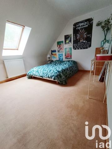 Maison traditionnelle 6 pièces de 165 m² à Plaintel (22940)