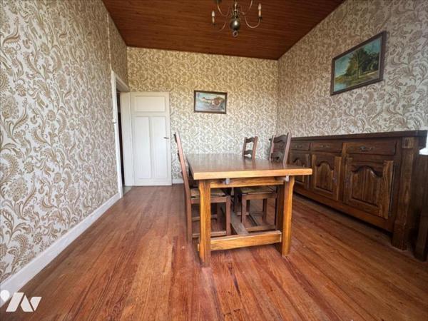 PROCHE CENTRE VILLE, MAISON AVEC JARDIN ET DEPENDANCES